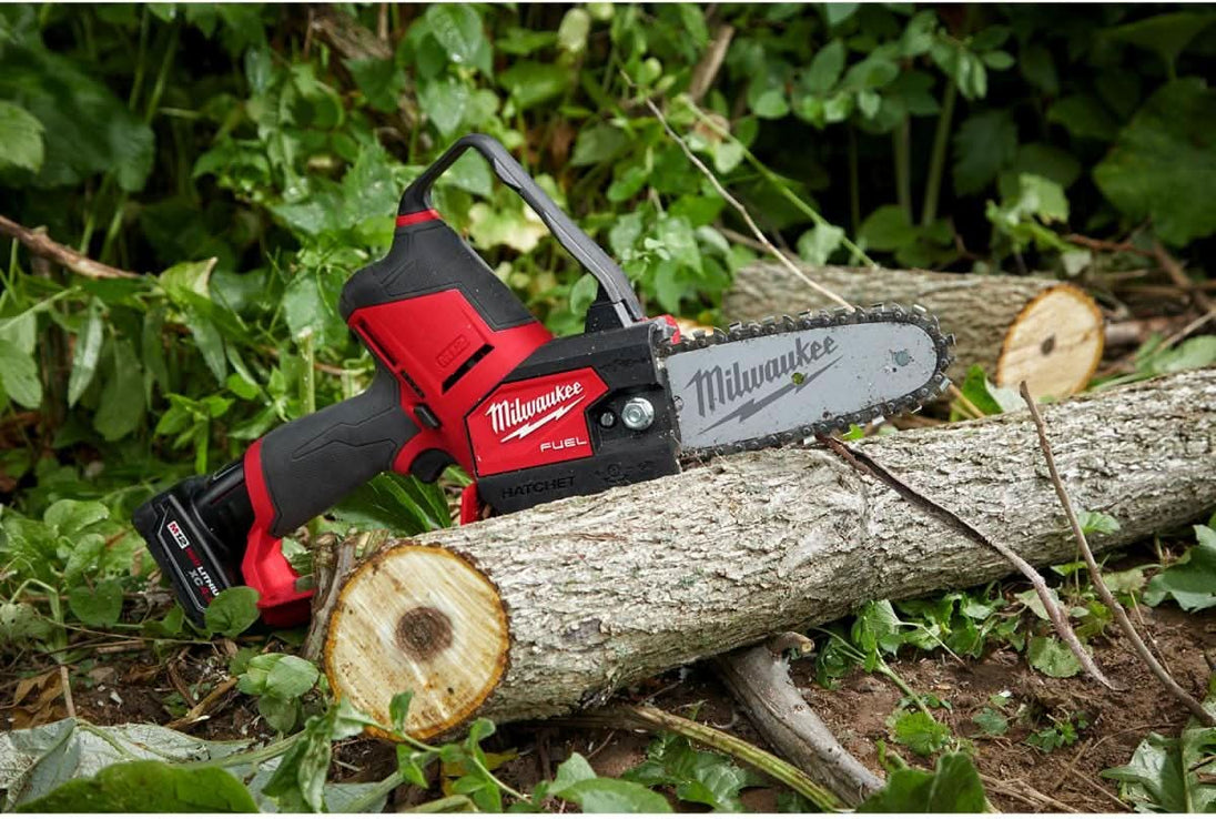 M12 FUEL HATCHET 6" Pruning Saw (Tool-Only) and 6" Saw Chain Kit Milwaukee