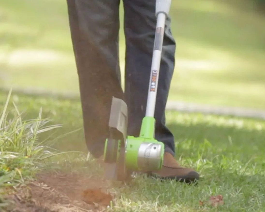 40V 13" Cordless Battery String Trimmer & 390 CFM Leaf Blower Combo w/ 4.0Ah Battery & Charger greenworkstools