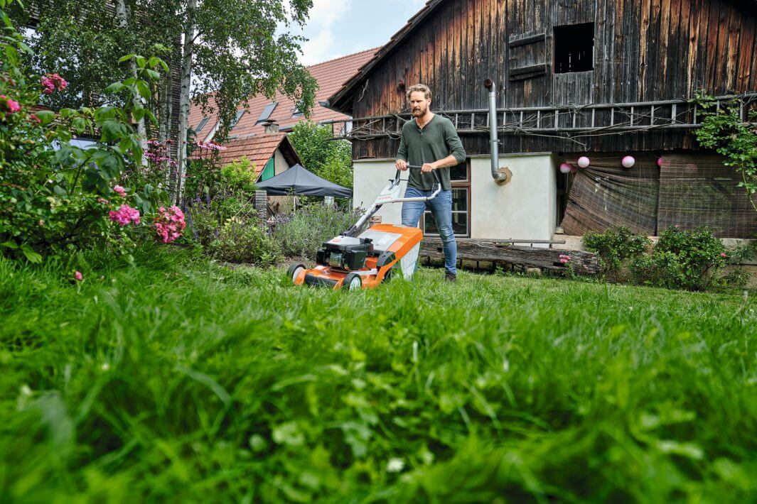 RM 650 T Petrol Lawnmower Stihl