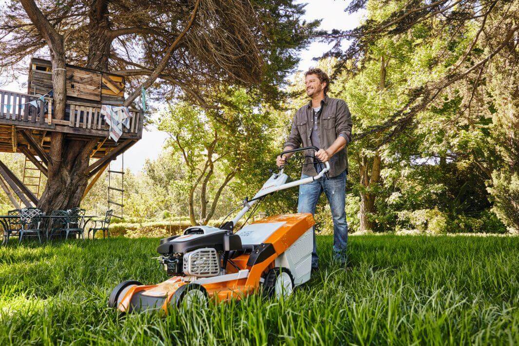 RM 655 VS Petrol Lawnmower Stihl