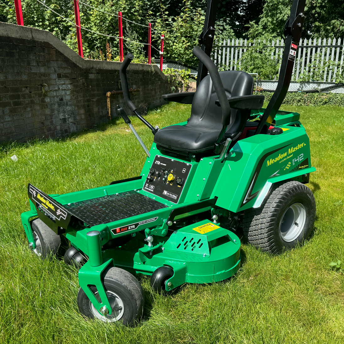 Meadow Master Zero Turn Ride On Lawn Mower Honda GX630 Engine Crytec