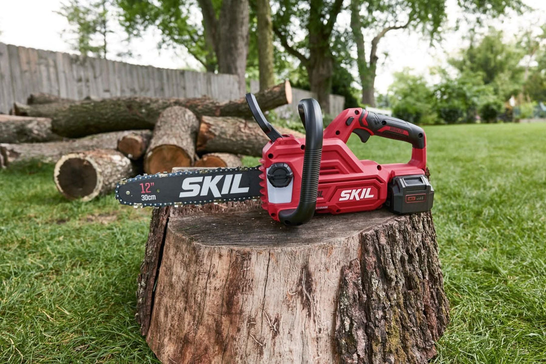 SKIL CS4562B-10 PWR CORE 20 Brushless 12 IN. Chain Saw with 4.0Ah Battery and Charger SKIL