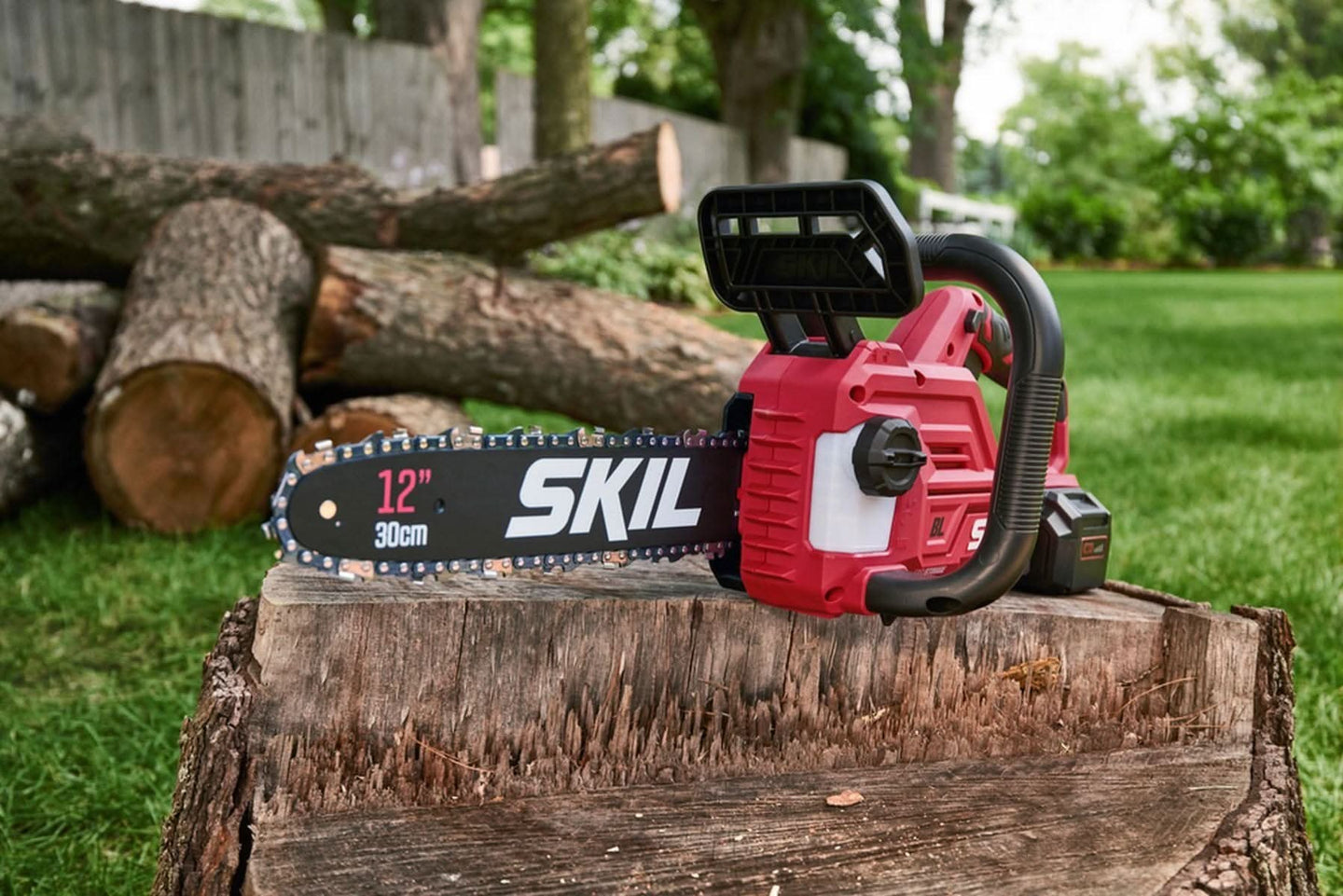 SKIL CS4562B-10 PWR CORE 20 Brushless 12 IN. Chain Saw with 4.0Ah Battery and Charger SKIL