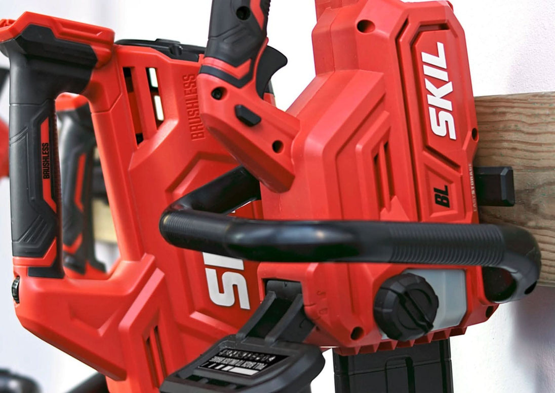 SKIL CS4562B-10 PWR CORE 20 Brushless 12 IN. Chain Saw with 4.0Ah Battery and Charger SKIL