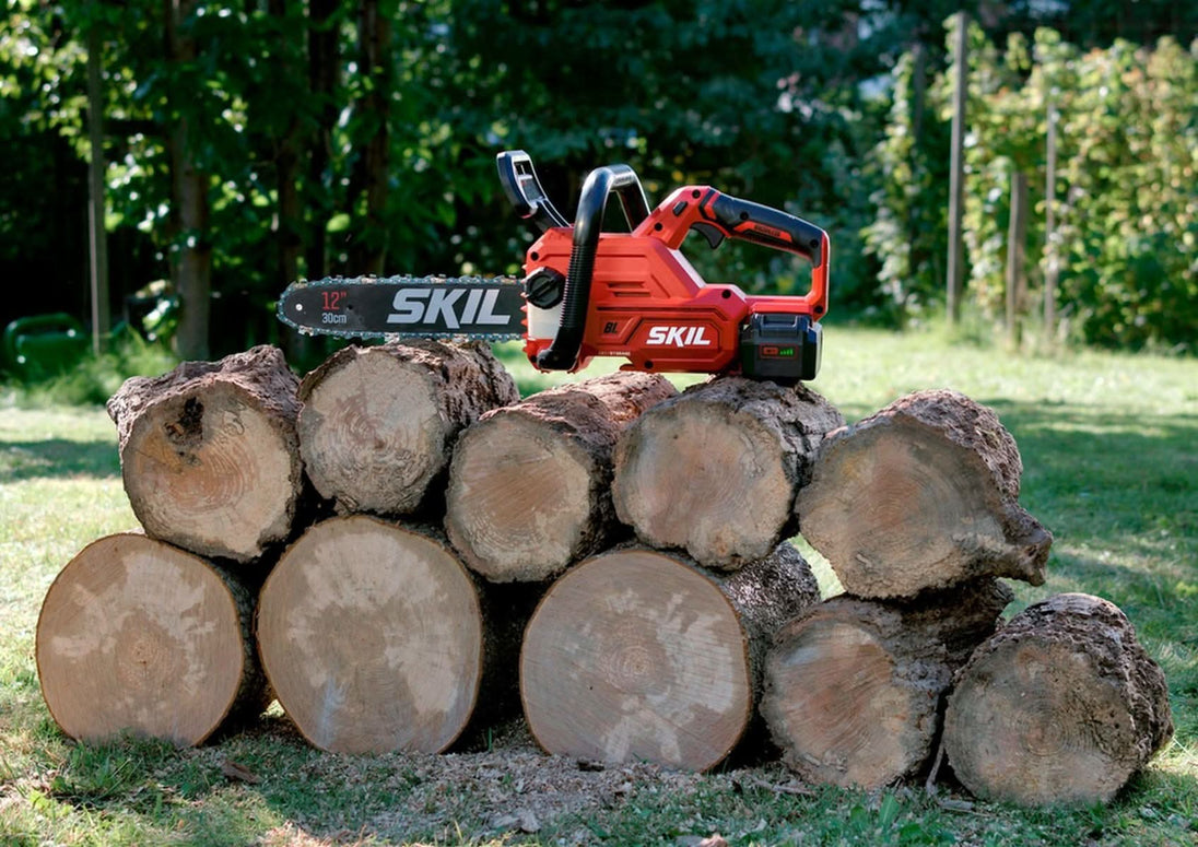 SKIL CS4562B-10 PWR CORE 20 Brushless 12 IN. Chain Saw with 4.0Ah Battery and Charger SKIL