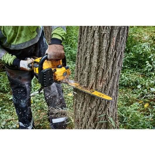 DeWALT DCCS672X1 FLEXVOLT 60V MAX 18-in. Brushless Chainsaw 9.0Ah Kit DeWALT