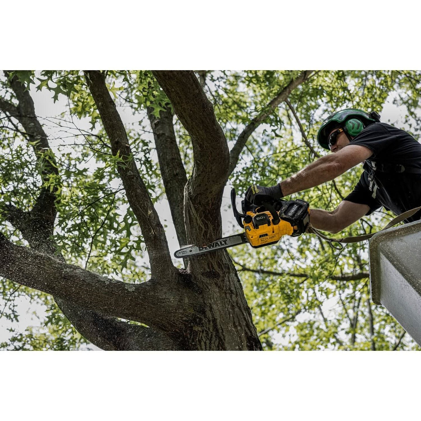DeWalt DCCS674X2 FLEXVOLT 20V/60V MAX Brushless 14-in. Top Handle Chainsaw 9.0Ah Kit DeWALT