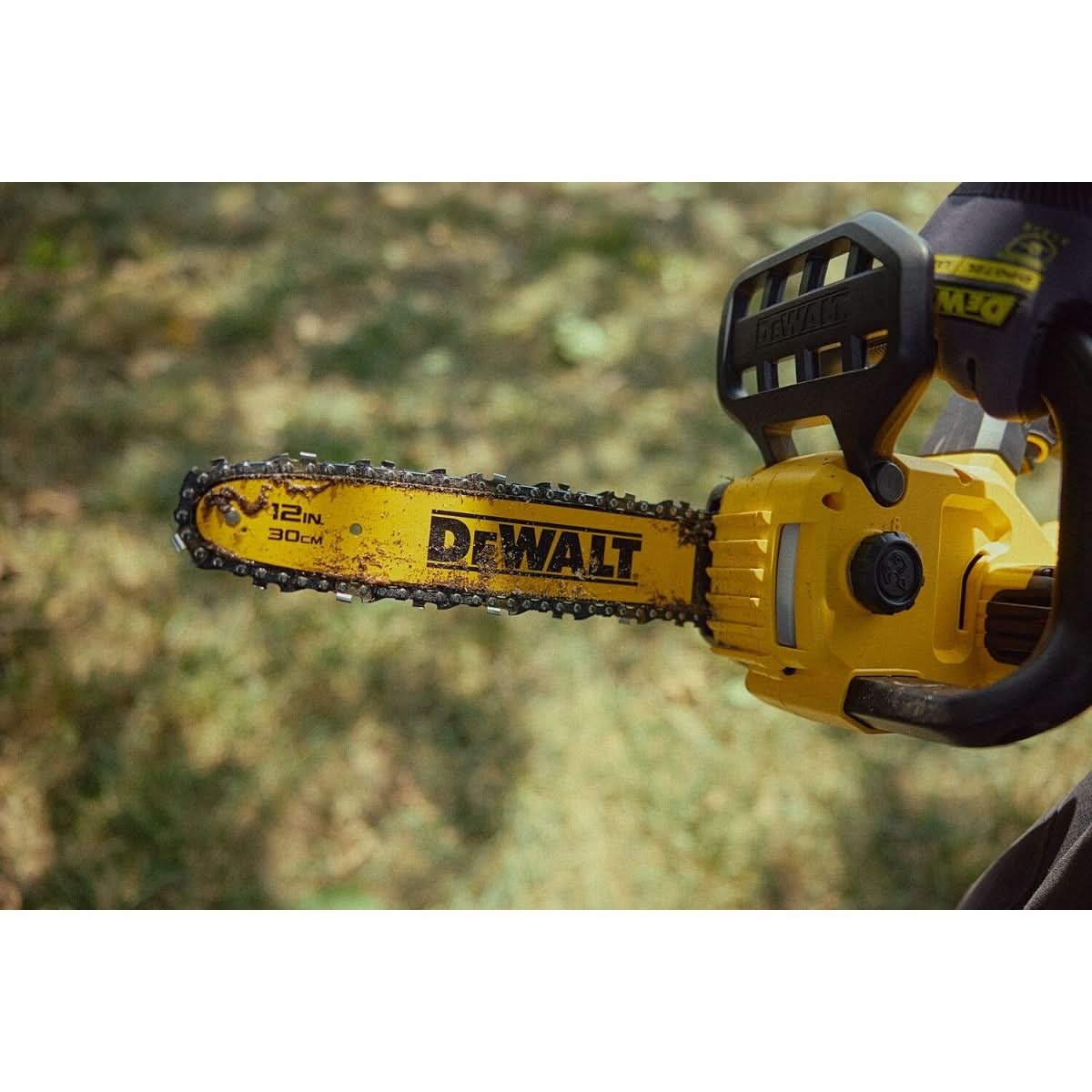 DeWalt DCCS621P1 20V MAX* Compact Brushless 12 in. Chainsaw 5.0Ah Kit DeWALT