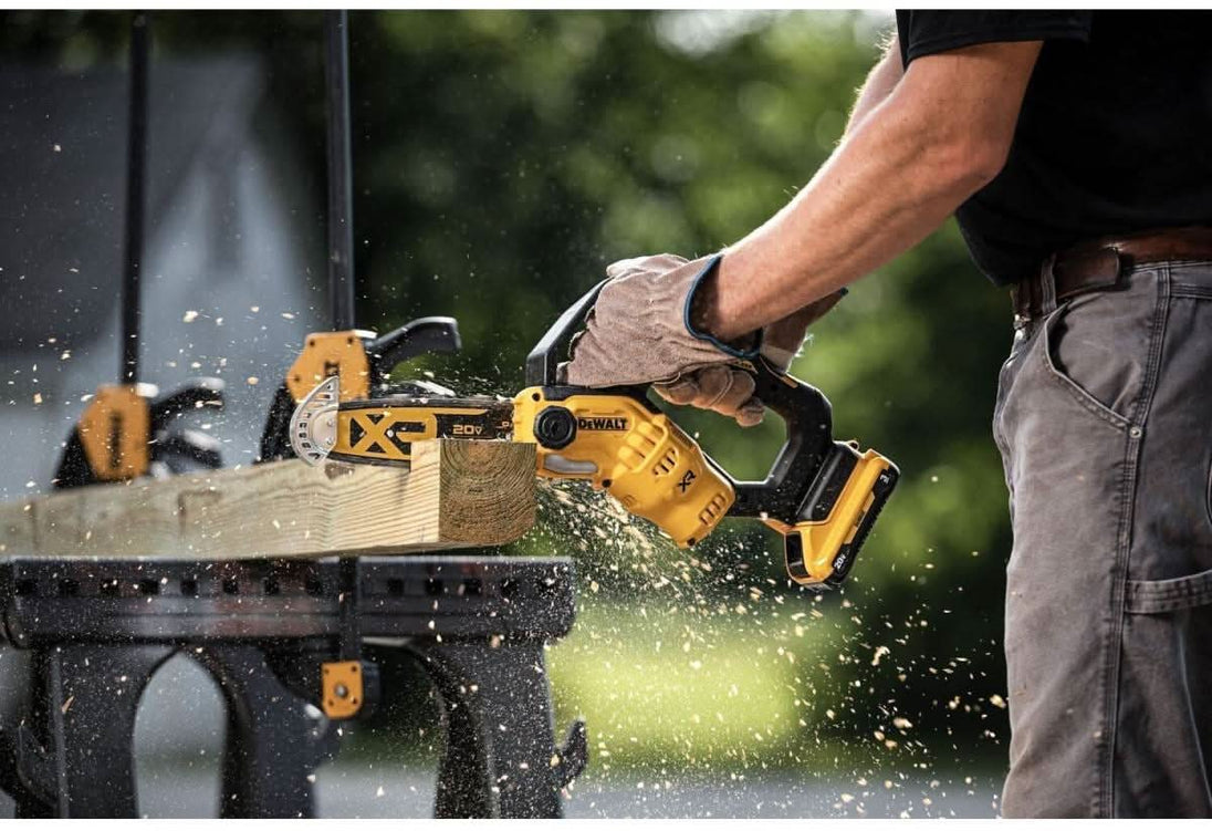 DeWalt DCCS623L1 20V MAX XR Brushless 8 in. Chainsaw 3.0Ah Kit DeWALT