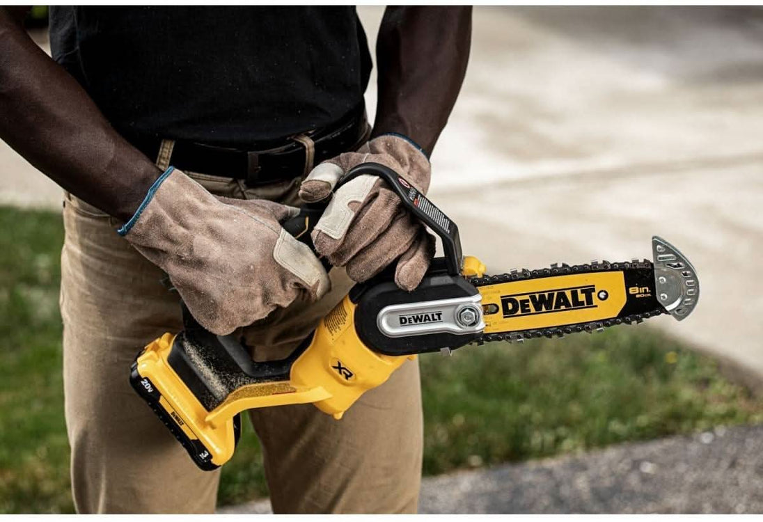 DeWalt DCCS623L1 20V MAX XR Brushless 8 in. Chainsaw 3.0Ah Kit DeWALT