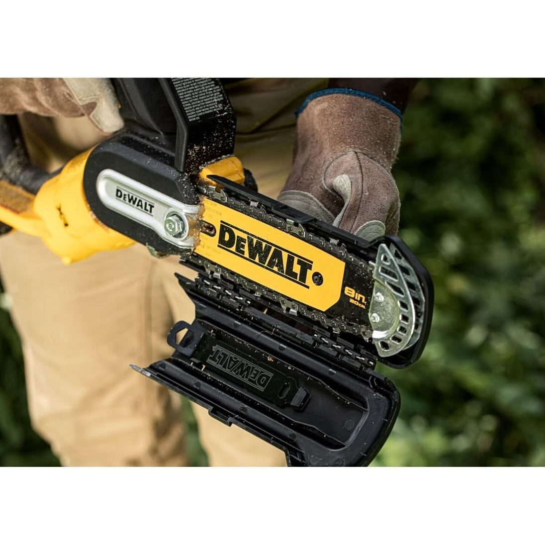 DeWalt DCCS623L1 20V MAX XR Brushless 8 in. Chainsaw 3.0Ah Kit DeWALT