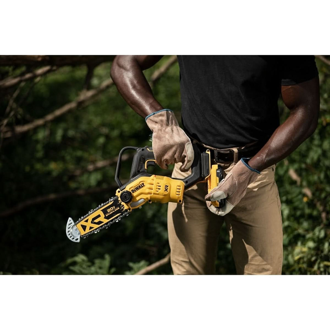 DeWalt DCCS623L1 20V MAX XR Brushless 8 in. Chainsaw 3.0Ah Kit DeWALT