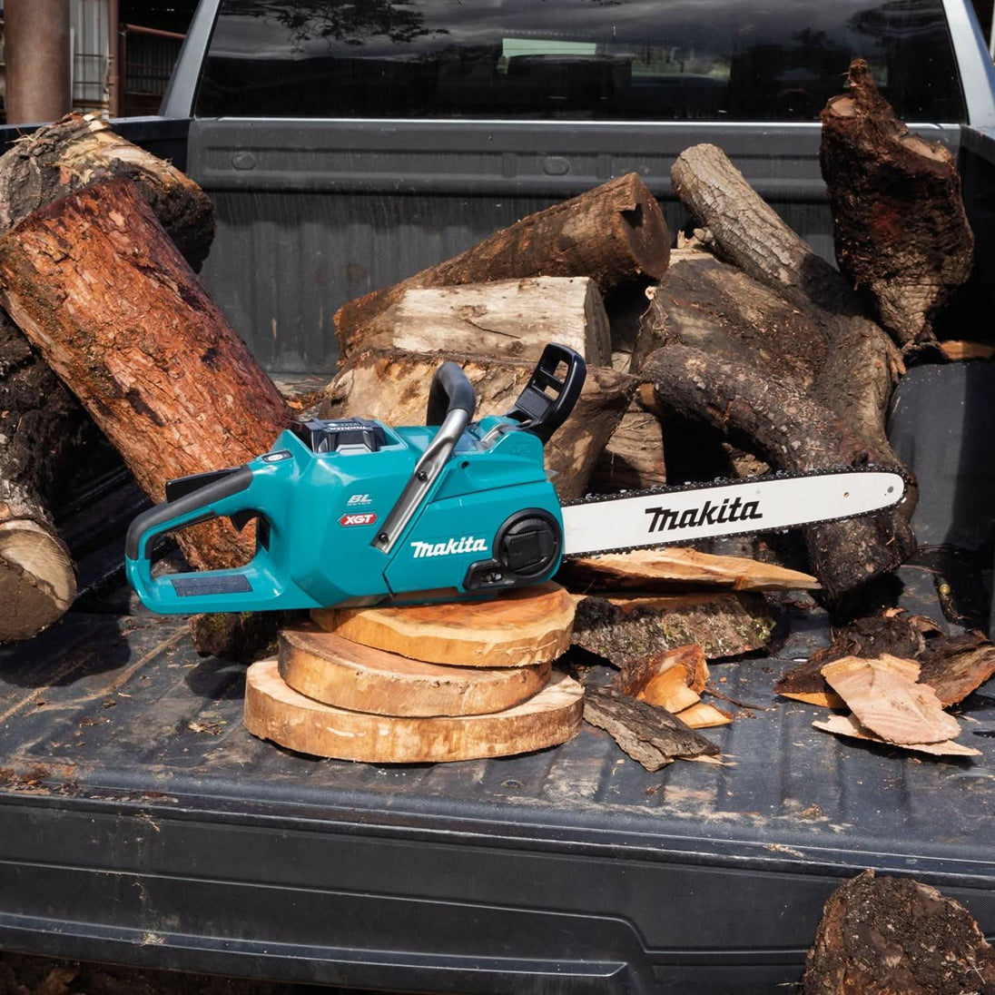 Makita GCU06T1 40V max XGT Brushless Cordless 18" Chain Saw Kit (5.0Ah) Makita