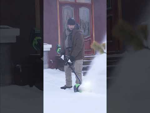 40V 12" Cordless Battery LED Snow Shovel: 4.0 Ah Battery and Charger greenworkstools