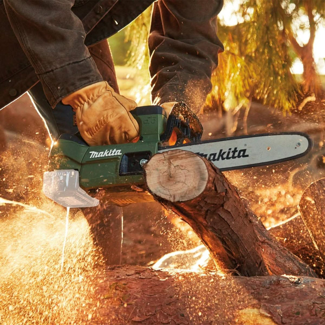 Makita ADCU10Z Outdoor Adventure 18V LXT 12" Top Handle Chain Saw, Tool Only Makita Outdoor Adventure