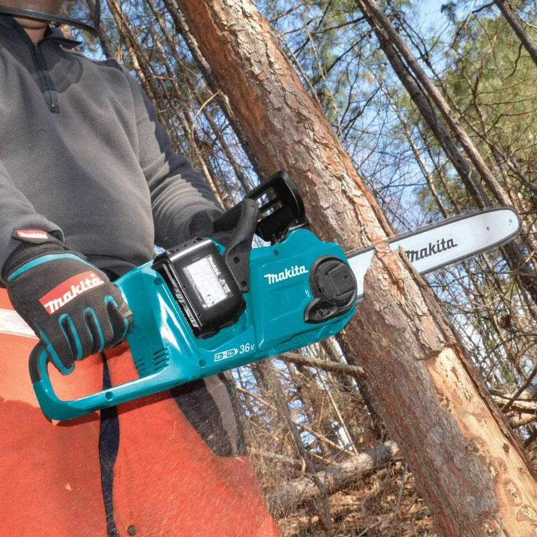 Makita XCU04PT1 18V X2 (36V) LXT Brushless Cordless 16" Chain Saw 5.0Ah Kit w/ 4 Batteries Makita