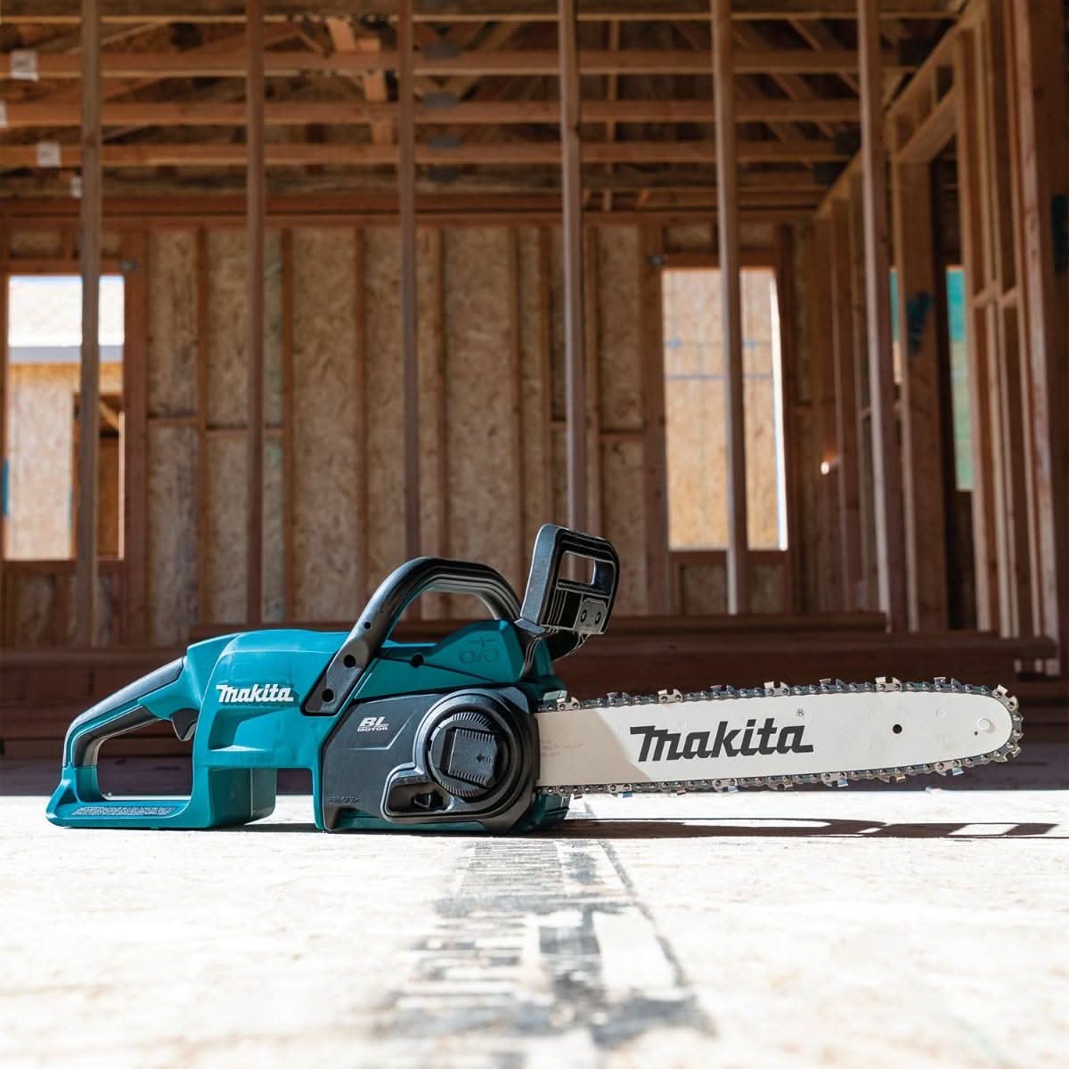 Makita XCU11Z 18V LXT Lithium-Ion Brushless Cordless 14" Chain Saw, Tool Only Makita